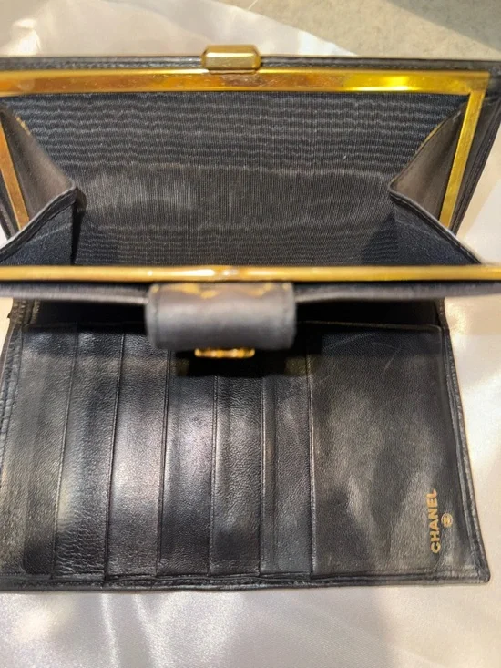 ✨ CHANEL Bicolore Quilted CC Logo Lambskin Long Bifold Wallet - Black ✨ - Picture 9 of 13